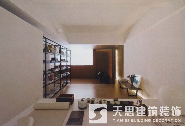<a href=http://www.sheilanarusawa.com/ target=_blank class=infotextkey>合肥辦公室裝修</a>側(cè)面書架